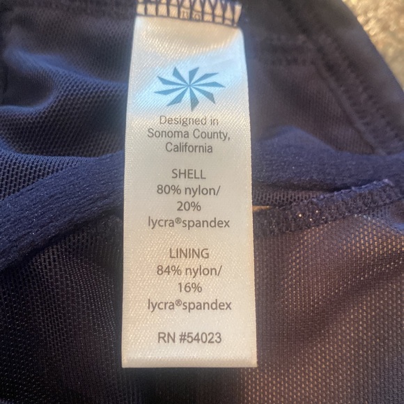 Athleta Marrakesh tankini swim top suit built in bra 38 B/C navy blue EUC - Picture 5 of 6